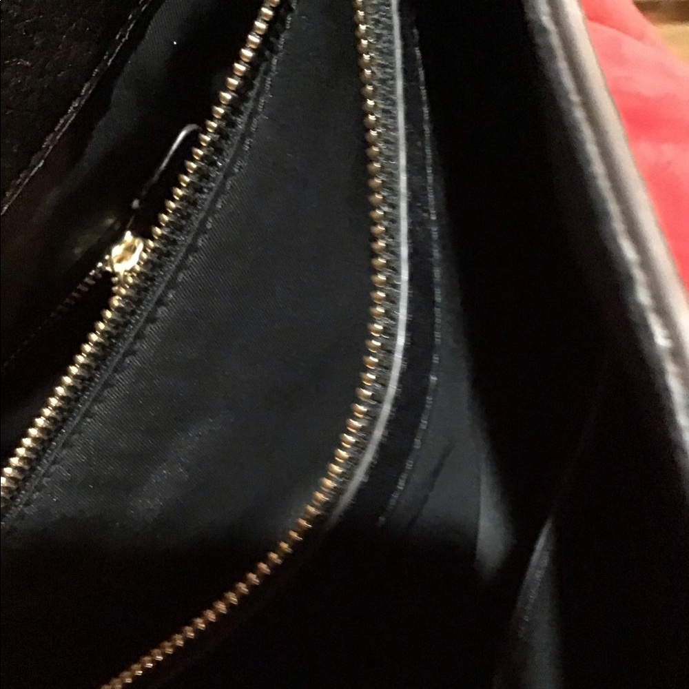 Tory Burch Mcgraw Slouchy Tassel Chain Tote - Picture 5 of 7